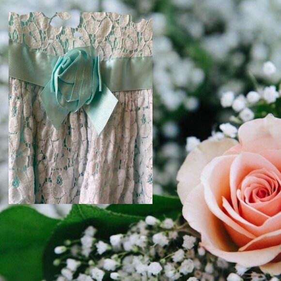 Jessica Ann Floral Lace Dress - Picture 3 of 12